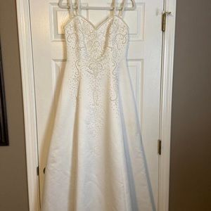 Macis Wedding Dress